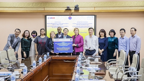 USAID và UNICEF hỗ trợ vật tư y tế phòng, chống dịch Covid-19 trị giá 1 triệu USD cho Việt Nam
